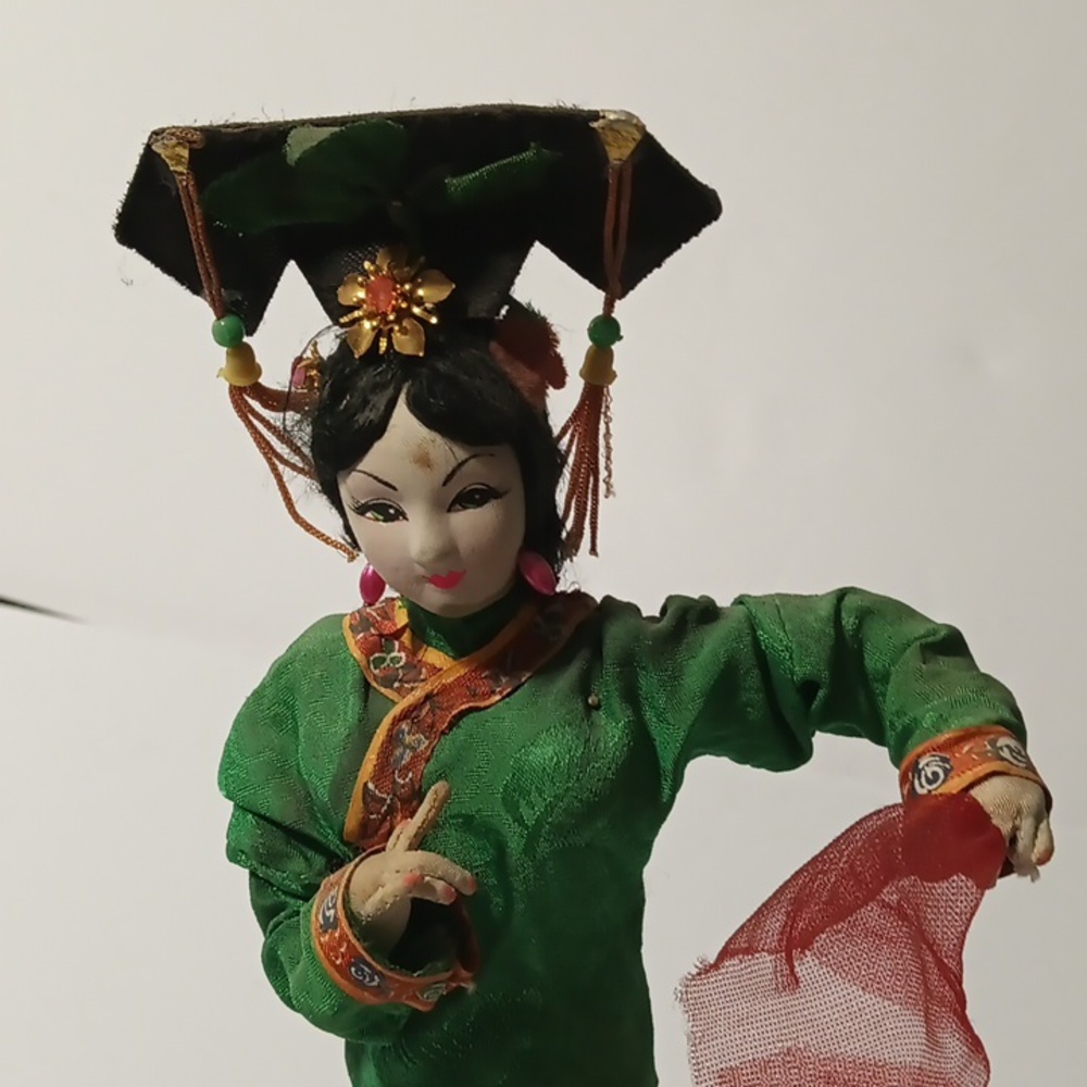 Vintage Vietnamese doll Made in Vietnam 60s - Picture 2 of 4